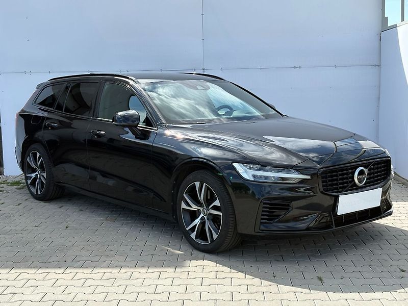 Volvo V60 R-Design T6 TWIN ENGINE AWD 25 - fotka 8 z 27