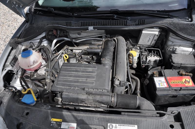 Seat Ibiza 1.2TSi 66kW KOMBI Style CONNEC - fotka 9 z 18