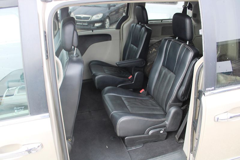 Chrysler Town & Country (2012) 3,6iV6 BENZIN+LPG KŮŽE AUTOMAT - fotka 10 z 16