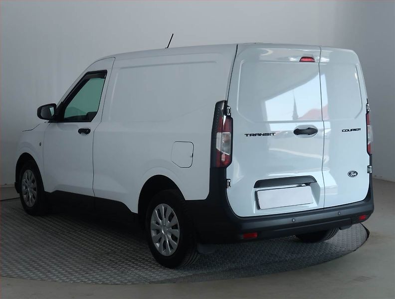 Ford Transit Courier (2024) Trend 1.5 TDCi, ČR, DPH - fotka 4 z 16