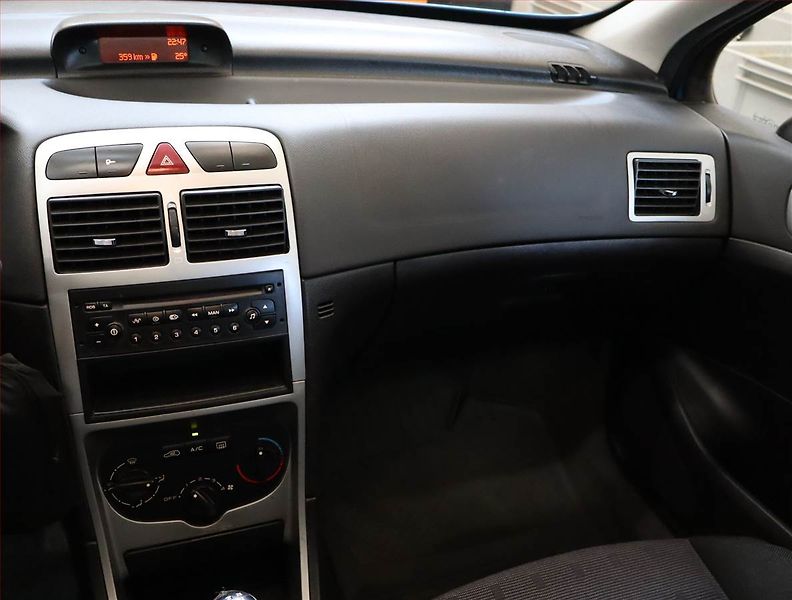 Peugeot 307 (2002) 2.0 HDI, 7 míst, Eko.zaplacen - fotka 8 z 14