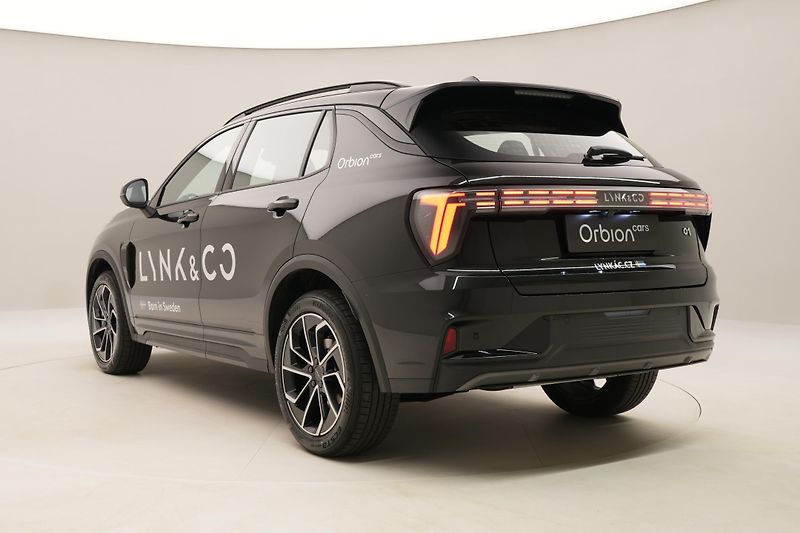 Lynk & Co 01 CORE PHEV AUT CZ 1.maj - fotka 9 z 72