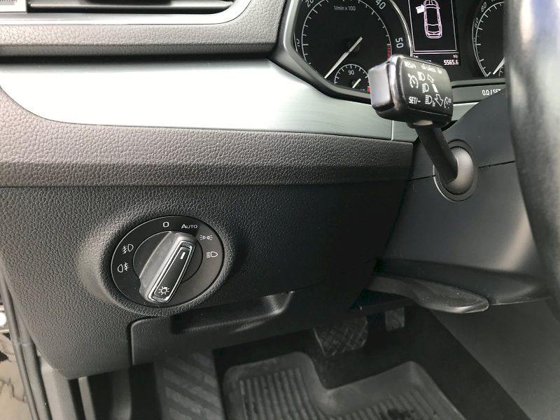 Škoda Superb (2018) COMBI 2.0 TDi - 110 kW, AMBITI - fotka 11 z 20