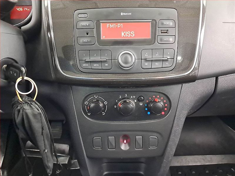 Dacia Logan (2018) 1.0 SCe, Serv.kniha - fotka 12 z 14