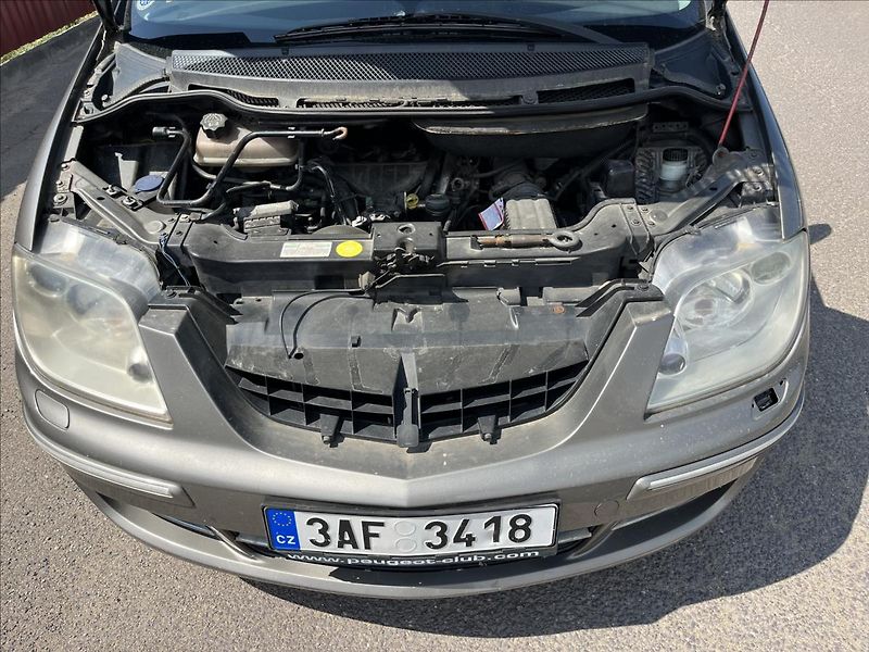 Lancia Phedra 2,0 JTD KLIMA TAŽNÉ STK 7/2028 - fotka 28 z 34