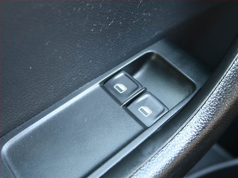 Škoda Fabia (2015) 1.2 TSI, Tempomat - fotka 17 z 17