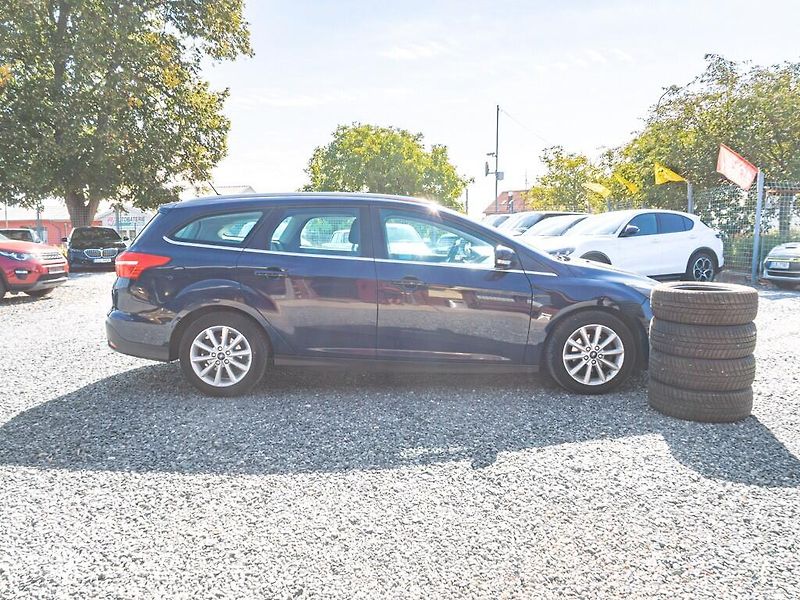 Ford Focus (2015) ČR 1.6D 85KW – PO ROZVODECH - fotka 4 z 43