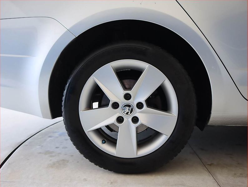 Škoda Octavia (2018) 2.0 TDI, 4X4, Automat - fotka 15 z 19