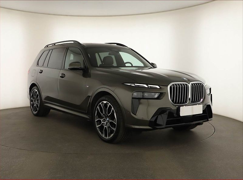 BMW X7 (2025) xDrive40d, Navigace - fotografie inzerátu