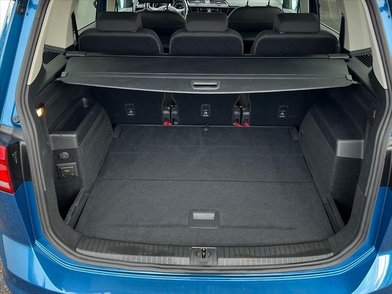 Volkswagen Touran 1,5 TSi 110kW 7DSG HIGHLINE - fotka 14 z 23