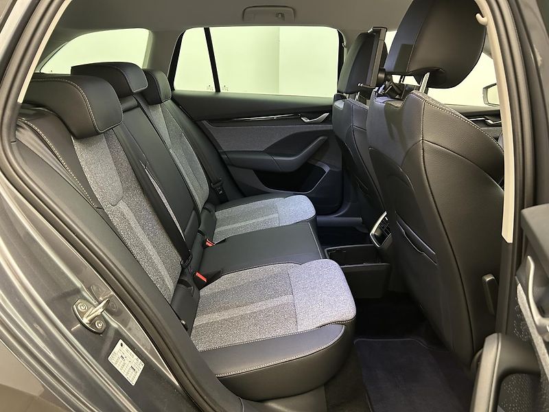 Škoda Octavia 1.5 TSI Top selection - fotka 19 z 25