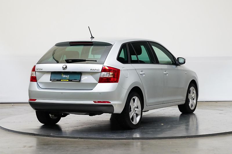 Škoda Rapid - fotka 2 z 35