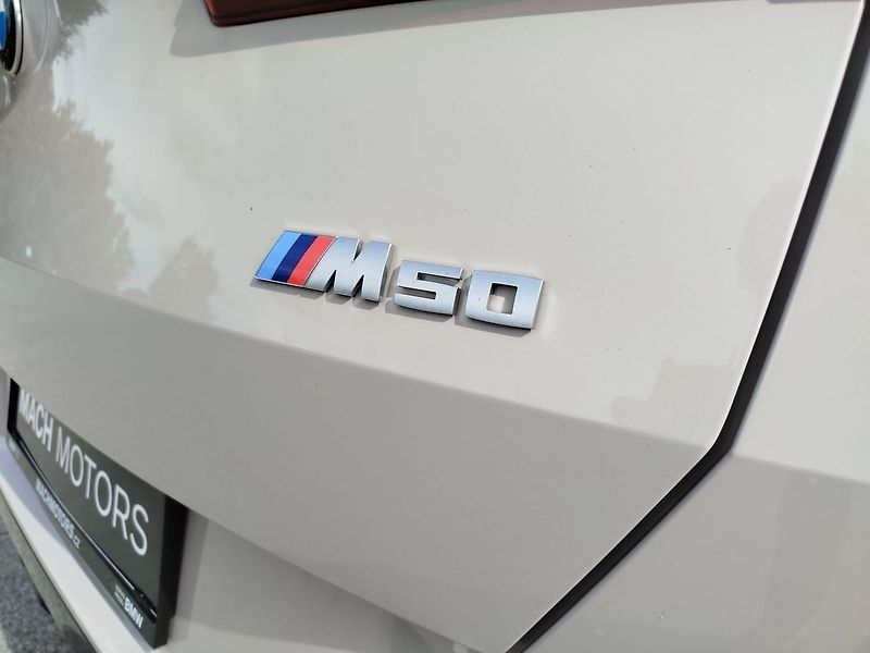 BMW X3 M50 xDrive - fotka 34 z 38