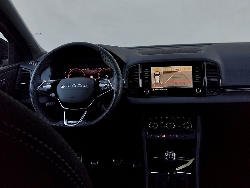 Škoda Karoq (2025) SportLine 1,5 Tsi  110 Kw - fotka 6 z 42