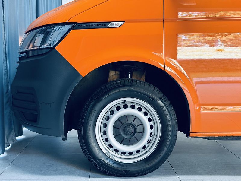 Volkswagen Transporter (2023) - fotka 11 z 34