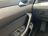 Volkswagen Passat 2.0 TDi LED SVĚTLA, rezervace - náhled 24