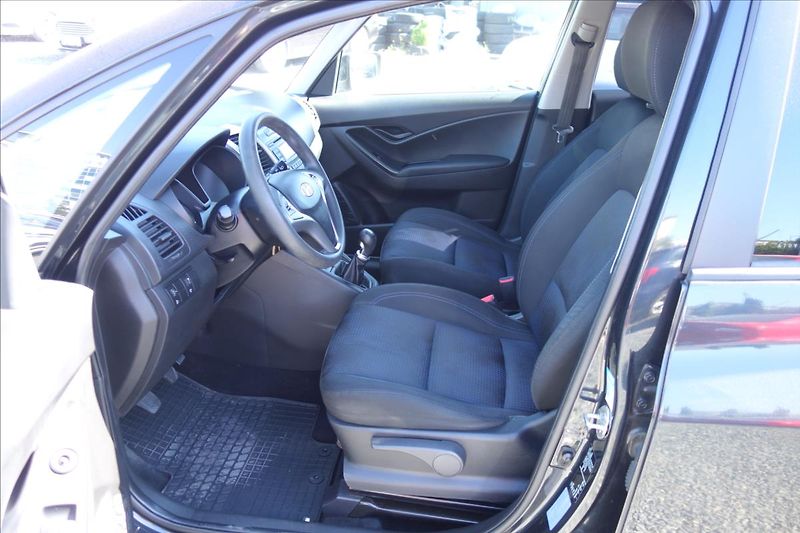 Hyundai ix20 1,4 CVVT, ČR, KLIMATIZACE. - fotka 9 z 30
