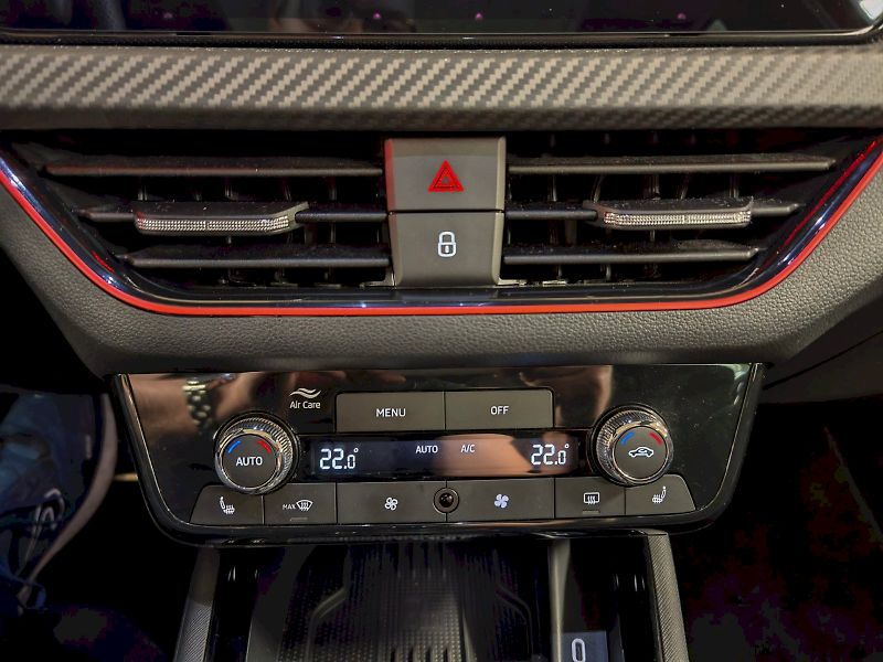 Škoda Kamiq (2025) 1.5 TSI 110 kW DSG Monte Carlo - fotka 17 z 29