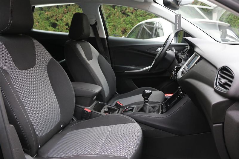 Opel Grandland X 1,2 96Kw,Turbo , Tažné - fotka 31 z 38