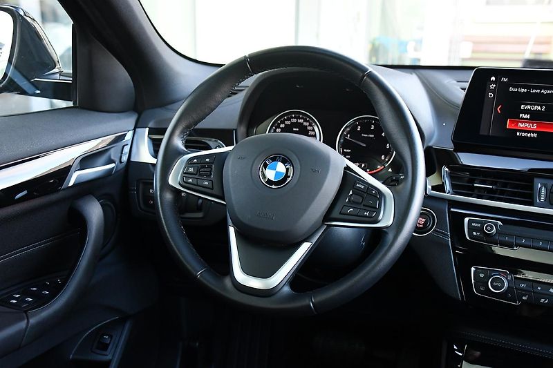 BMW X2 xDrive20d TAŽNÉ ČR PANO 1M HUD - fotka 6 z 38