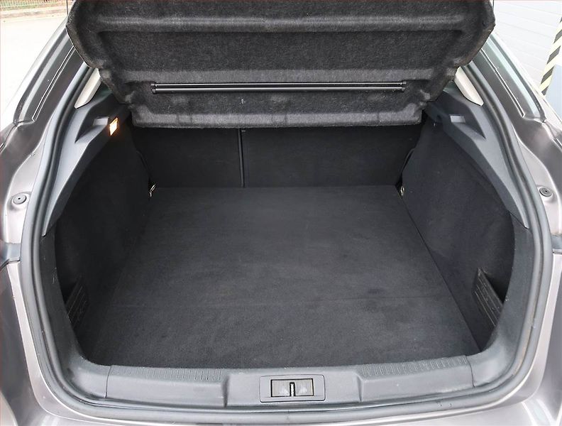Renault Laguna (2008) 2.0 16V, LPG, po STK, Tažné - fotka 13 z 18