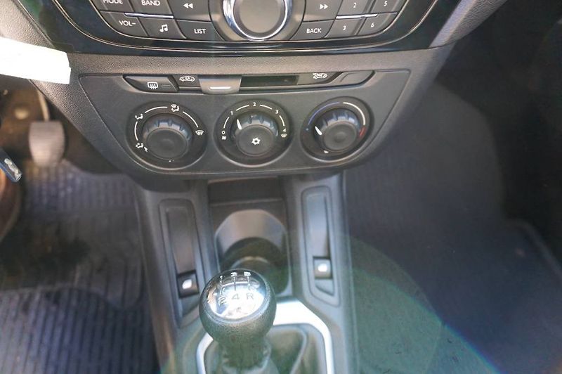 Peugeot 301 (2012) 1,6 1,Majitel  nové v ČR - fotka 27 z 33