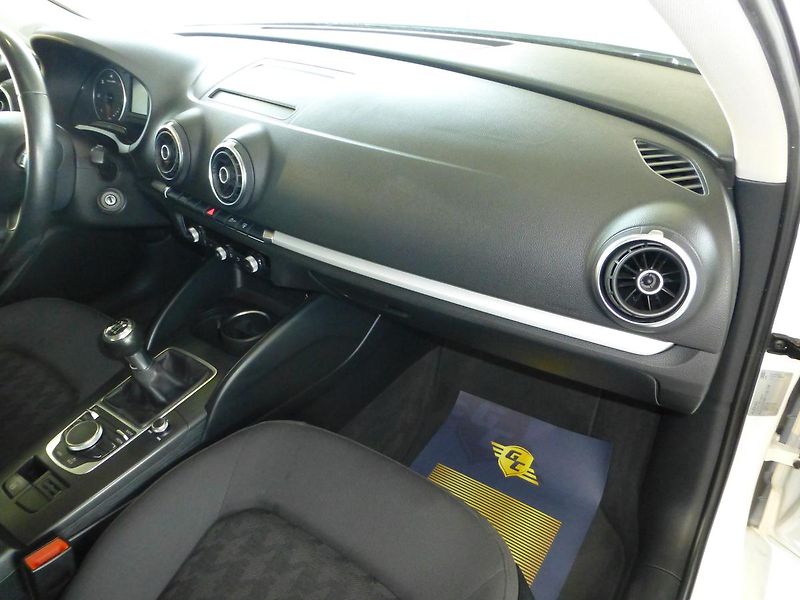 Audi A3 (2013) 2,0TDI-110KW**NAVIGACE**PARK.S - fotka 17 z 24