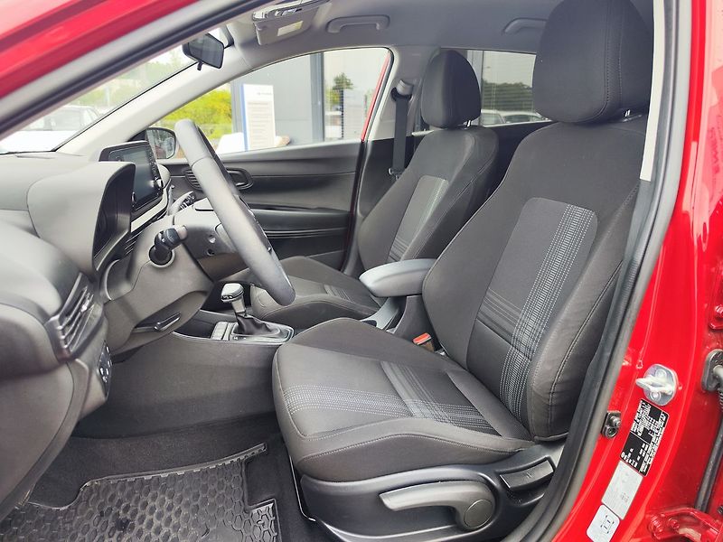 Hyundai Bayon 1.0 T-GDI/74kW Smart DCT - fotka 12 z 26