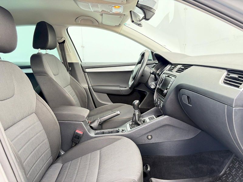 Škoda Octavia (2017) 2.0 TDI / 110kW / ELEGANCE - fotka 10 z 32