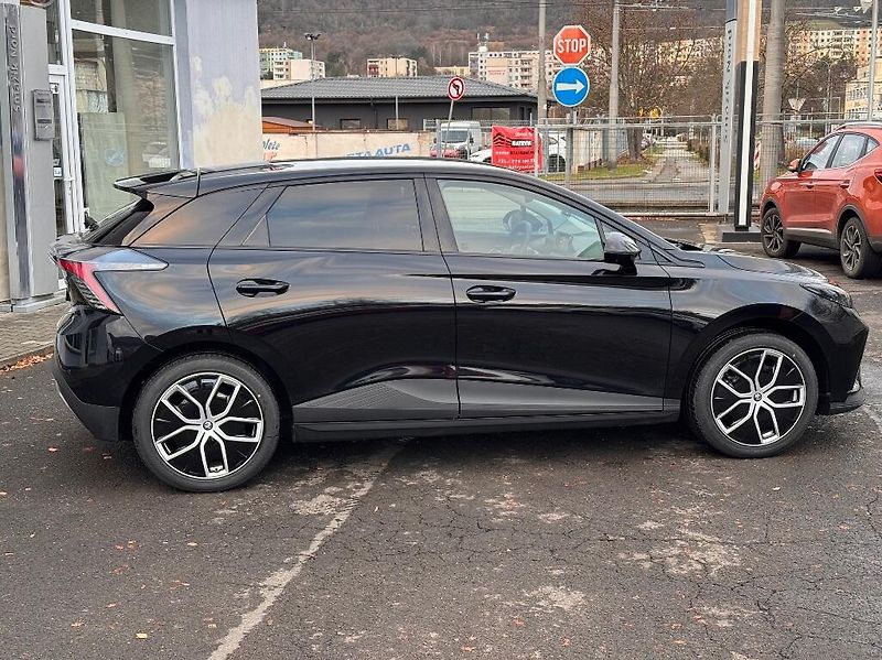 MG MG4 (2025) Electric Exclusive (64 kWh) - fotka 12 z 39