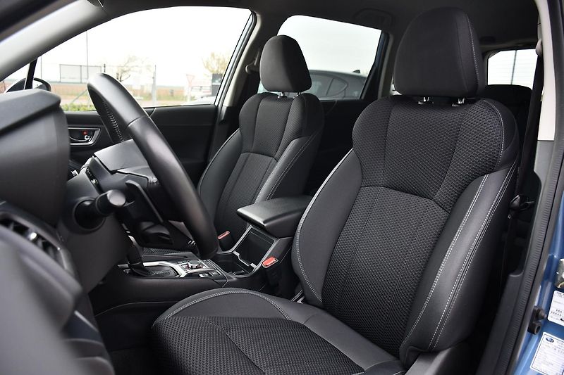 Subaru Forester e-BOXER ACC CARPLAY KAMERA - fotka 11 z 53