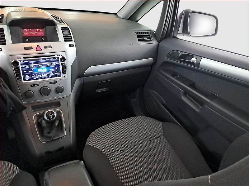 Opel Zafira (2014) 1.8, 7 míst - fotka 8 z 19