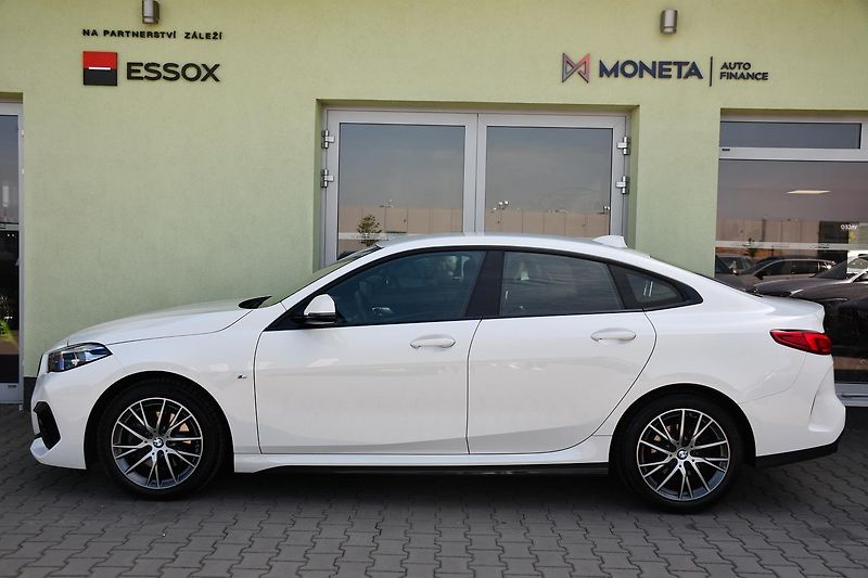 BMW Řada 2 218d M-SPORT 1M ČR - fotka 11 z 40