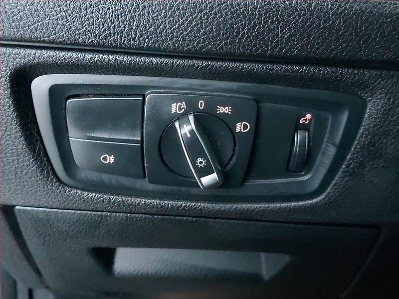 BMW Řada 1 (2017) 118d, Automat, Navi, Tempomat - fotka 18 z 20
