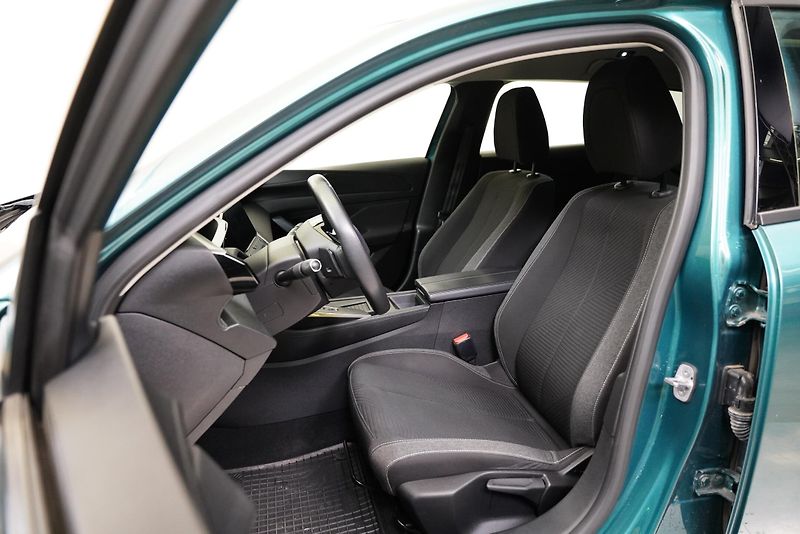 Peugeot 308 - fotka 14 z 25