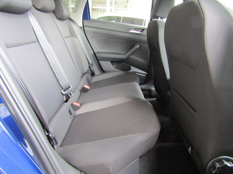 Volkswagen Taigo People 1,0 TSI 70 kW 5G - fotka 35 z 38