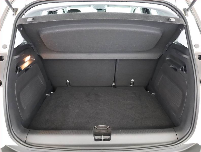Opel Crossland X (2018) 1.2 Turbo, ČR,1.maj - fotka 16 z 17
