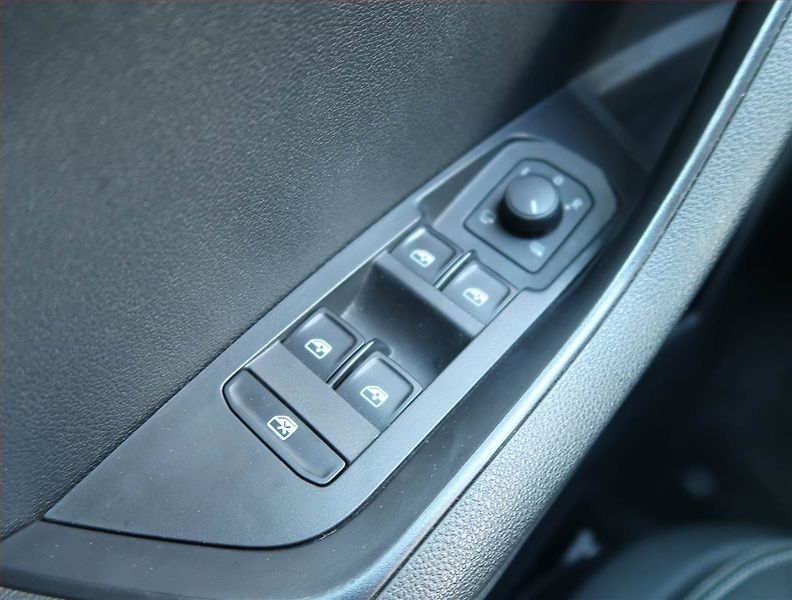 Škoda Karoq (2022) Sportline 2.0 TDI - fotka 17 z 18