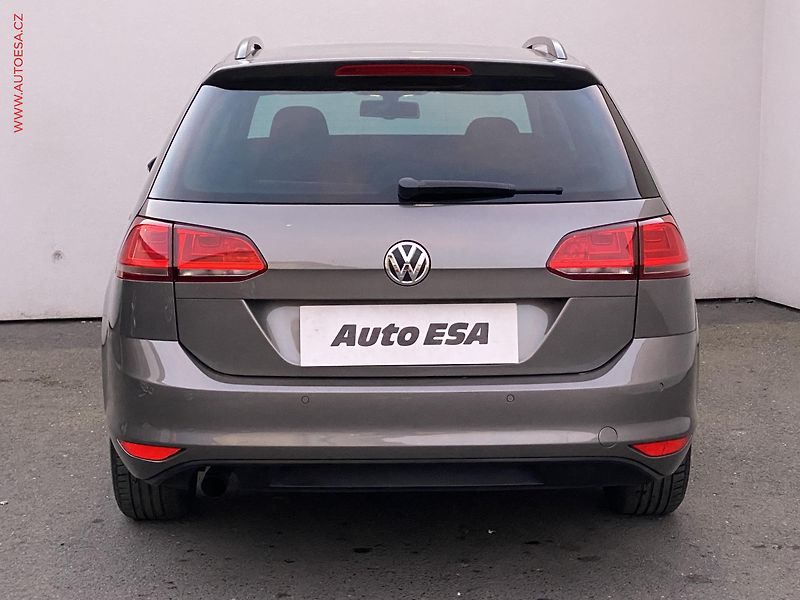 Volkswagen Golf (2014) 1.2 TSi, CUP, AC, park.čidla - fotka 5 z 17