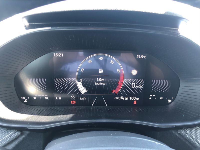 Škoda Fabia 1.0 TSi TOP SELECTION - fotka 18 z 28