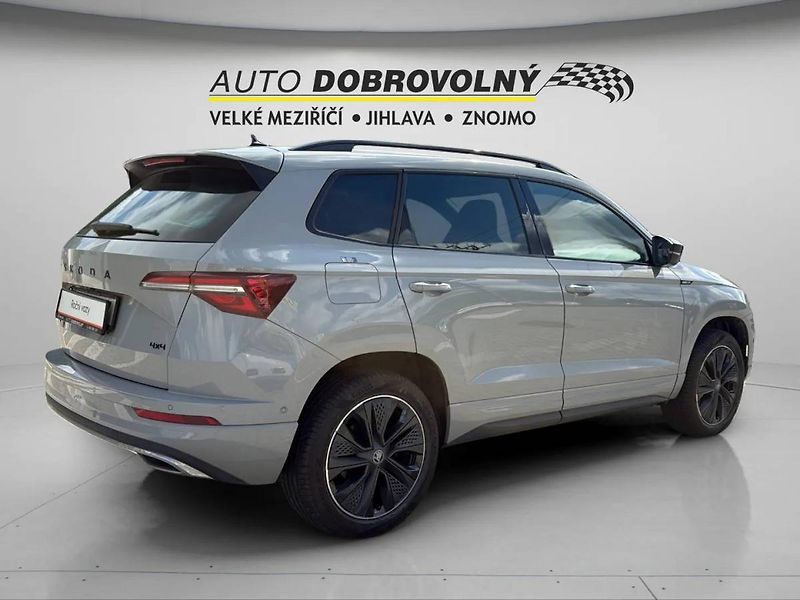 Škoda Karoq Sportline 2,0TDI 110kW DSG 4x4 - fotka 8 z 24
