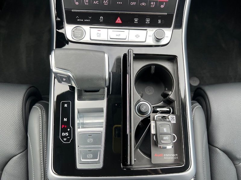 Audi Q8 (2025) S-LINE 50TDI WEBASTO HUP DPH - fotka 11 z 32