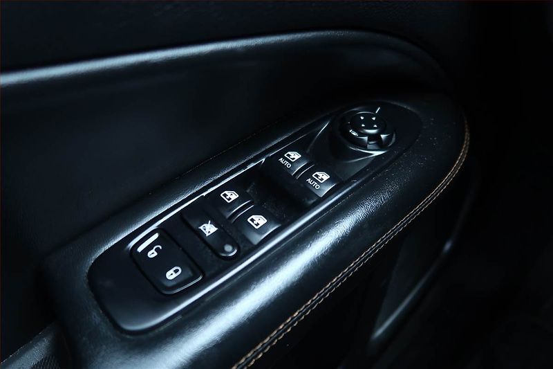 Jeep Compass (2020) 1.4 MultiAir, 4X4, Automat - fotka 23 z 24