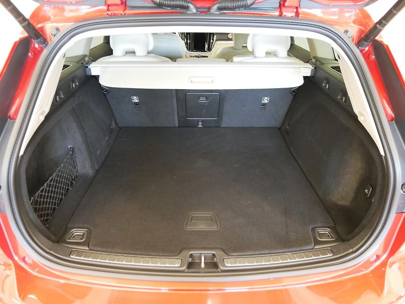 Volvo V60 - fotka 28 z 30