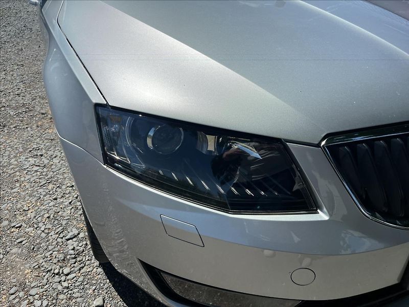 Škoda Octavia 1,4 TSi 103 kw Elegance  Xenon - fotka 40 z 46