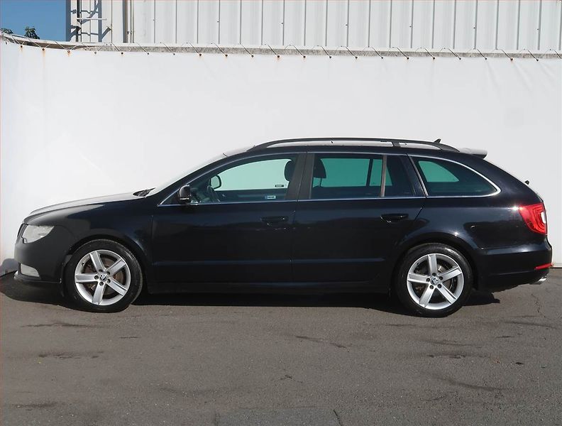Škoda Superb (2012) Ambition 2.0 TDI, Serv.kniha - fotka 3 z 28