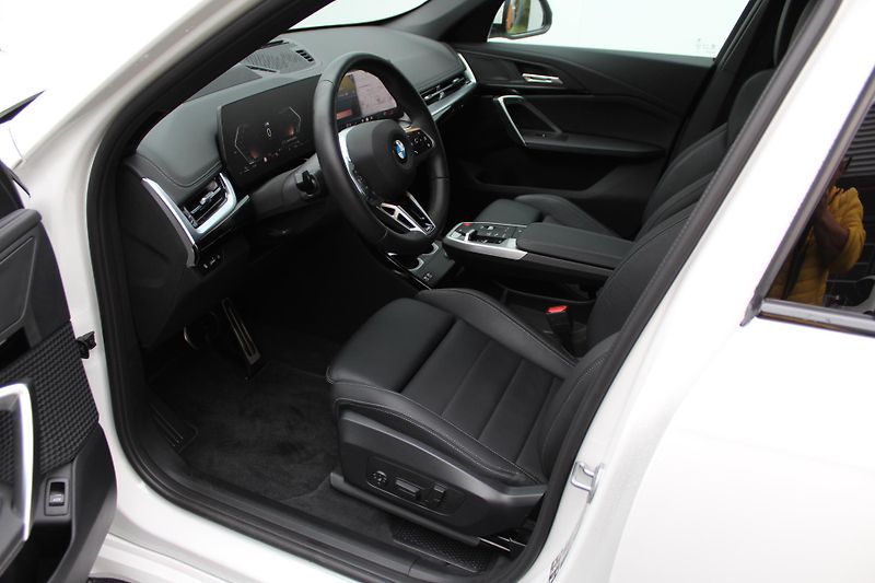 BMW X1 xDrive23i Mpakte CZ DPH - fotka 10 z 24