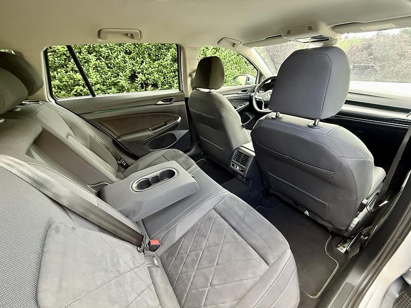 Volkswagen Golf (2022) 2,0TDi 110kW STYLE Masáž,ACC - fotka 11 z 18