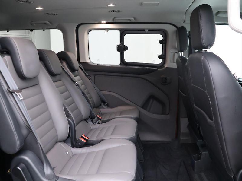 Ford Tourneo Custom 2,0 TDCI 136kW Titanium CZ DPH - fotka 13 z 31