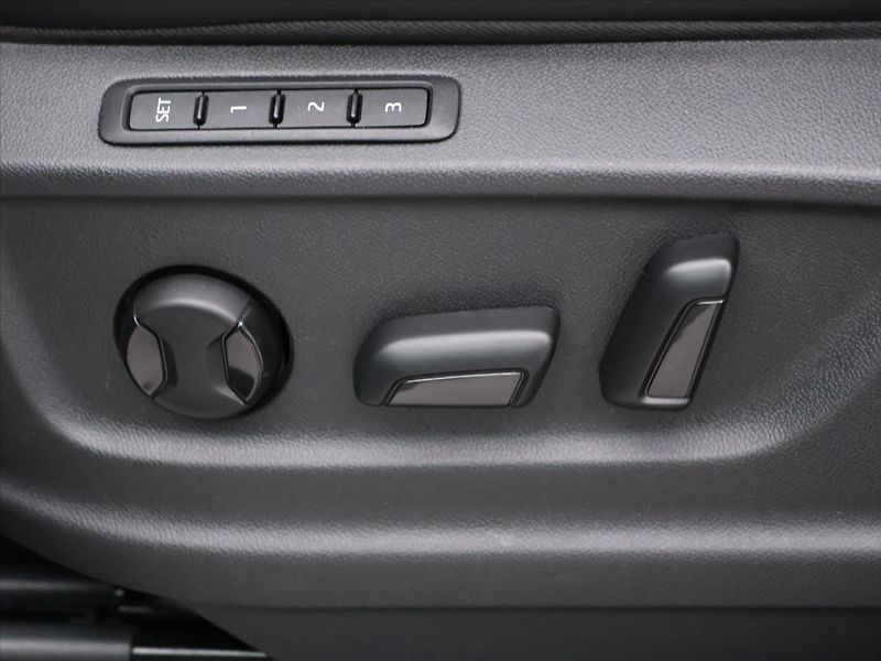 Škoda Kodiaq 2,0 TDI 110kW Sportline Webast - fotka 16 z 35